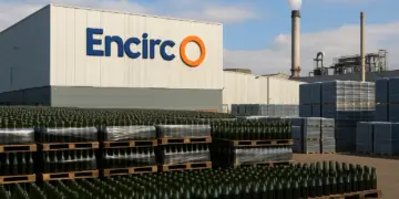 Cheshire glass factory workers plan further strike action over job cuts