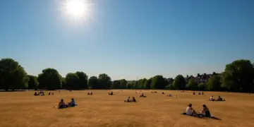 Hottest bank holiday on record expected in the UK