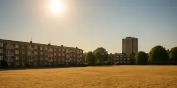 UK braces for record-breaking heatwave with warnings for vulnerable groups