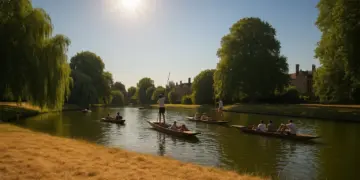 UK faces third heatwave of the year with temperatures rising to 35C